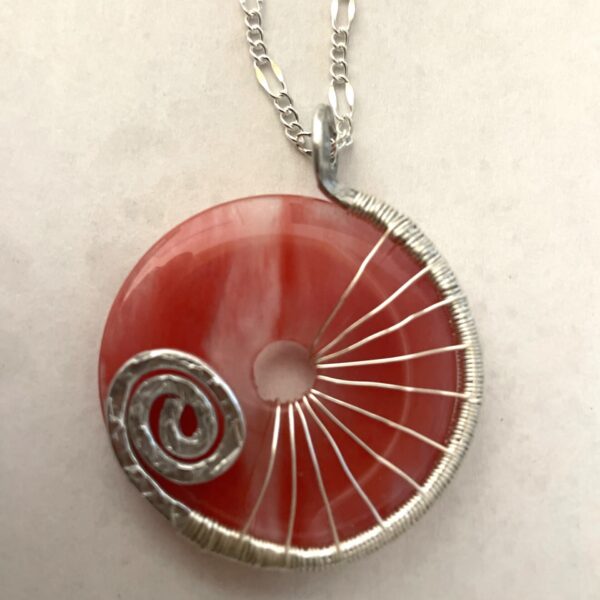 Stylish red gemstone donut necklace
