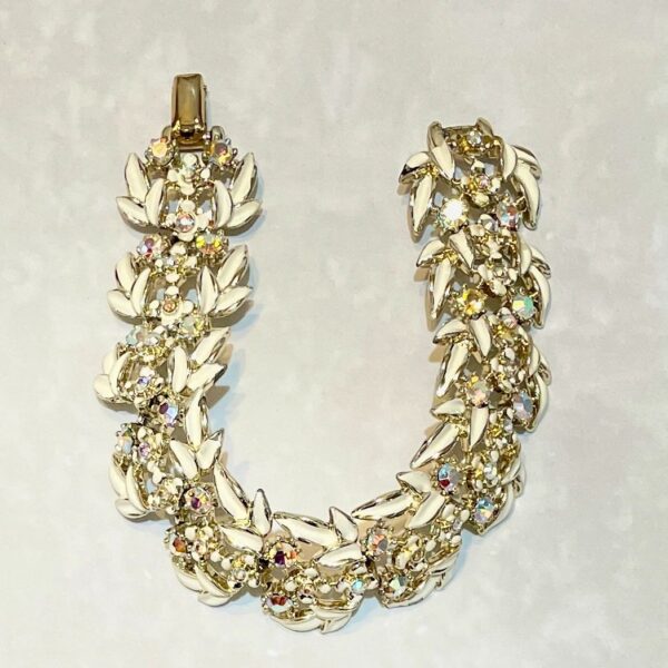 Gold bracelet with leaf links and crystals