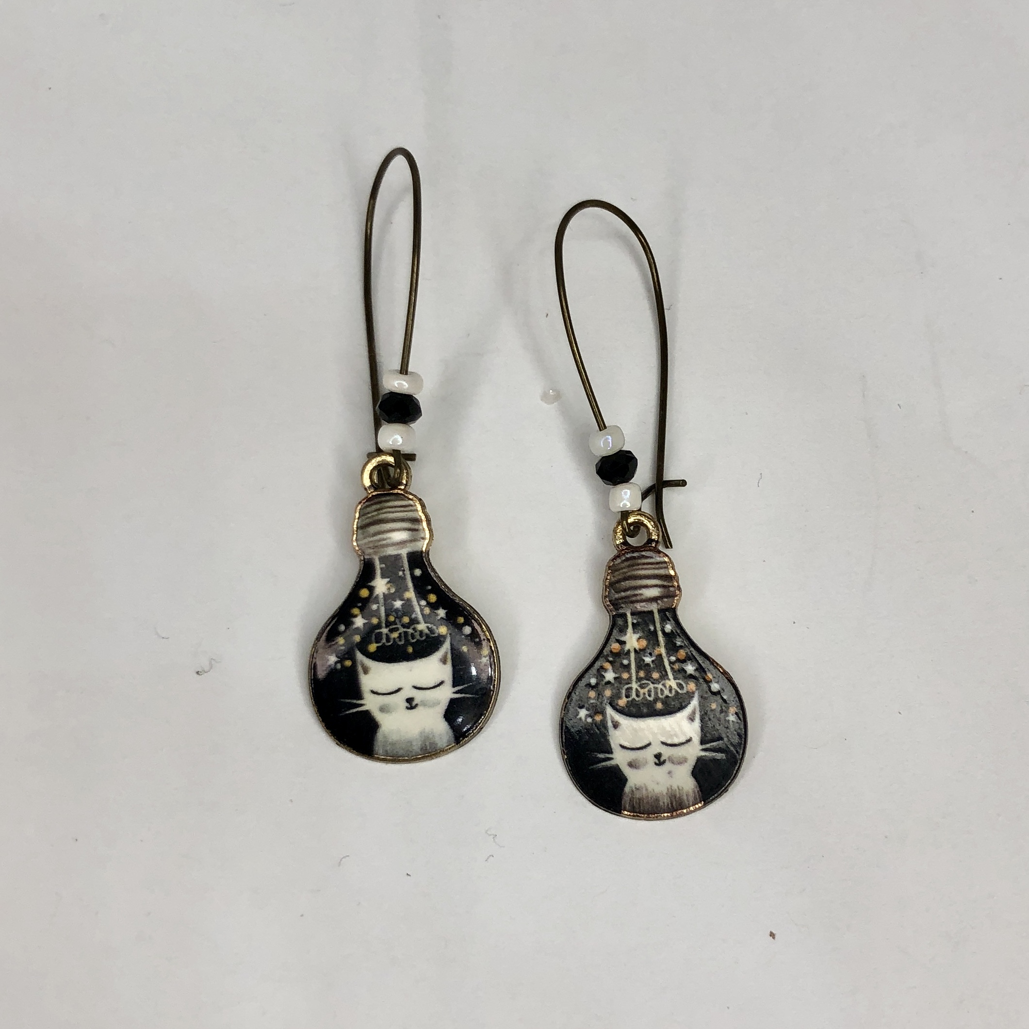 Dreamy Kitty Dangle Earrings